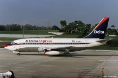wDelta_Express_Boeing_737-200_Silagi-1